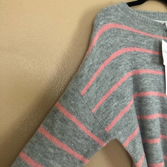 NWT Wayf Grey / Pink Front Tie Sweater Sz M - Picture 5 of 7